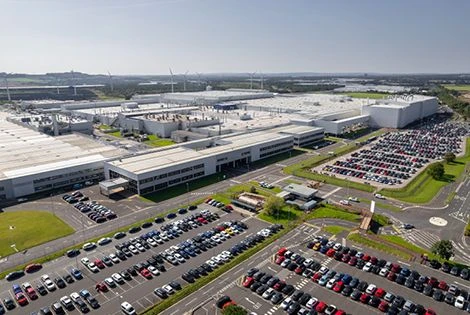 Three cheers for electrification as trio of UK-made Nissan models go 100% electric